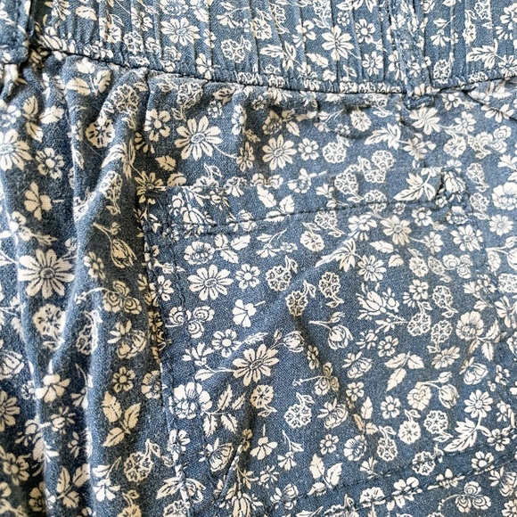 Shorts - Picture 11 of 11